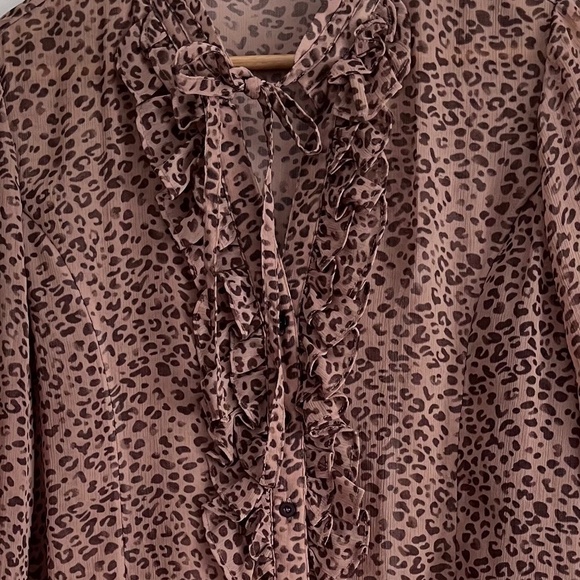 JESSICA Sheer Leopard long sleeve ruffle front, animal print button down Large - Picture 2 of 9
